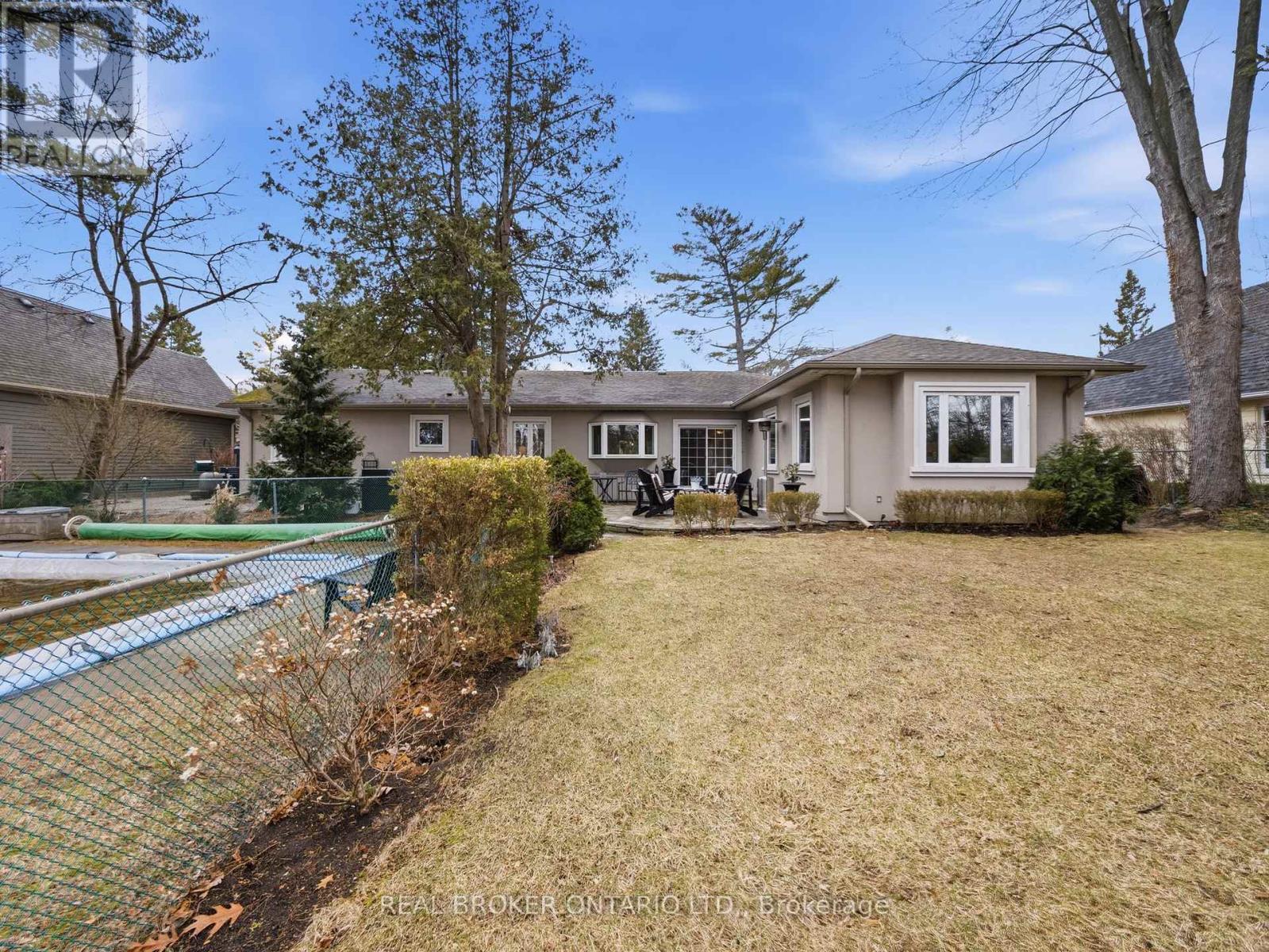 929 Parkland Avenue, Mississauga, Ontario  L5H 3G9 - Photo 36 - W12921518