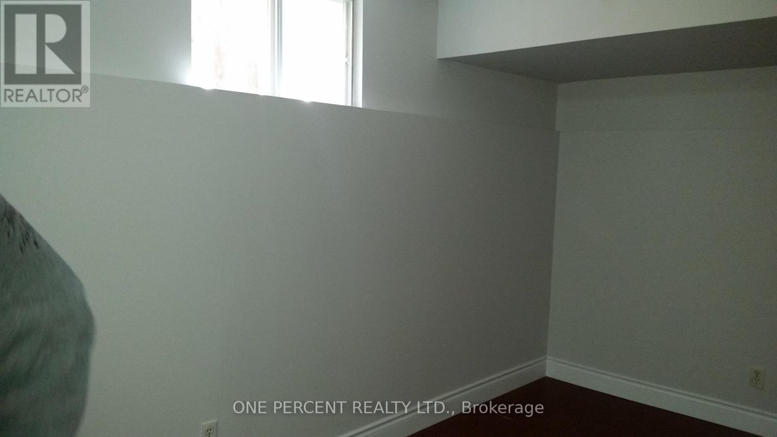 Basement Apartment - 52 Timberlane Drive, Brampton, Ontario  L6Y 4B6 - Photo 5 - W12921528