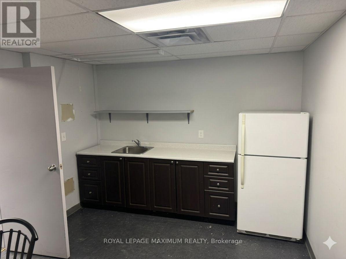 1 & 2 - 68 Healey Road, Caledon, Ontario L7E 5A4 - Photo 15 - W12921544