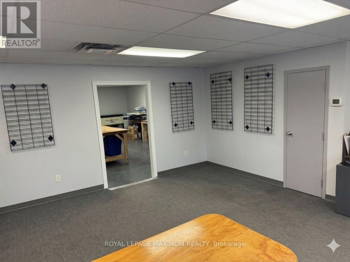 1 & 2 - 68 Healey Road, Caledon, Ontario L7E 5A4 - Photo 4 - W12921544