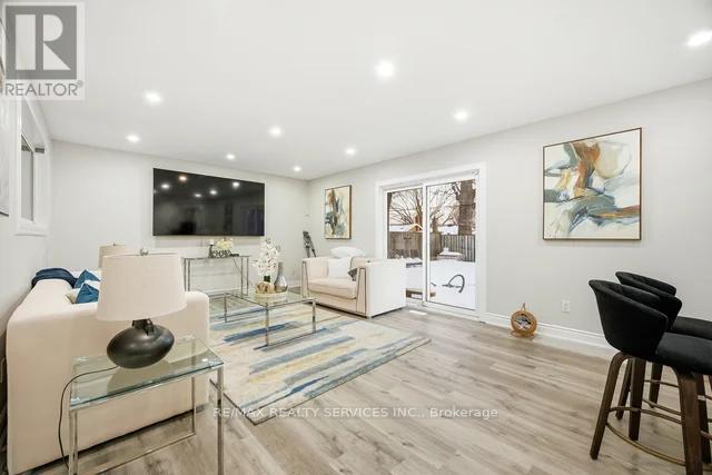 15 Langwith Court, Brampton, Ontario  L6Y 1Z9 - Photo 8 - W12921548