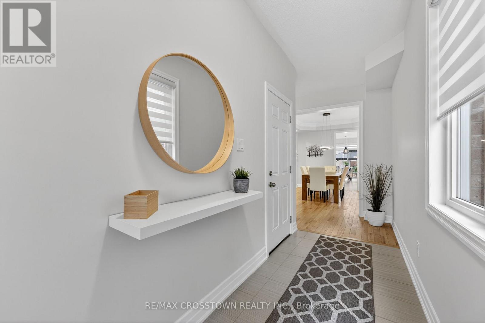 30 Hutton Crescent, Essa, Ontario  L3W 0R6 - Photo 2 - N12918038