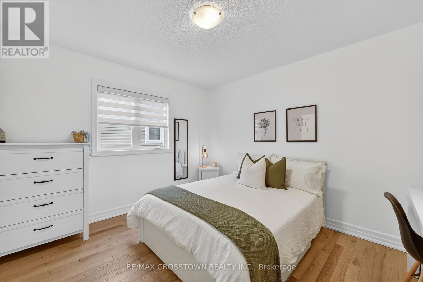 30 Hutton Crescent, Essa, Ontario  L3W 0R6 - Photo 27 - N12918038