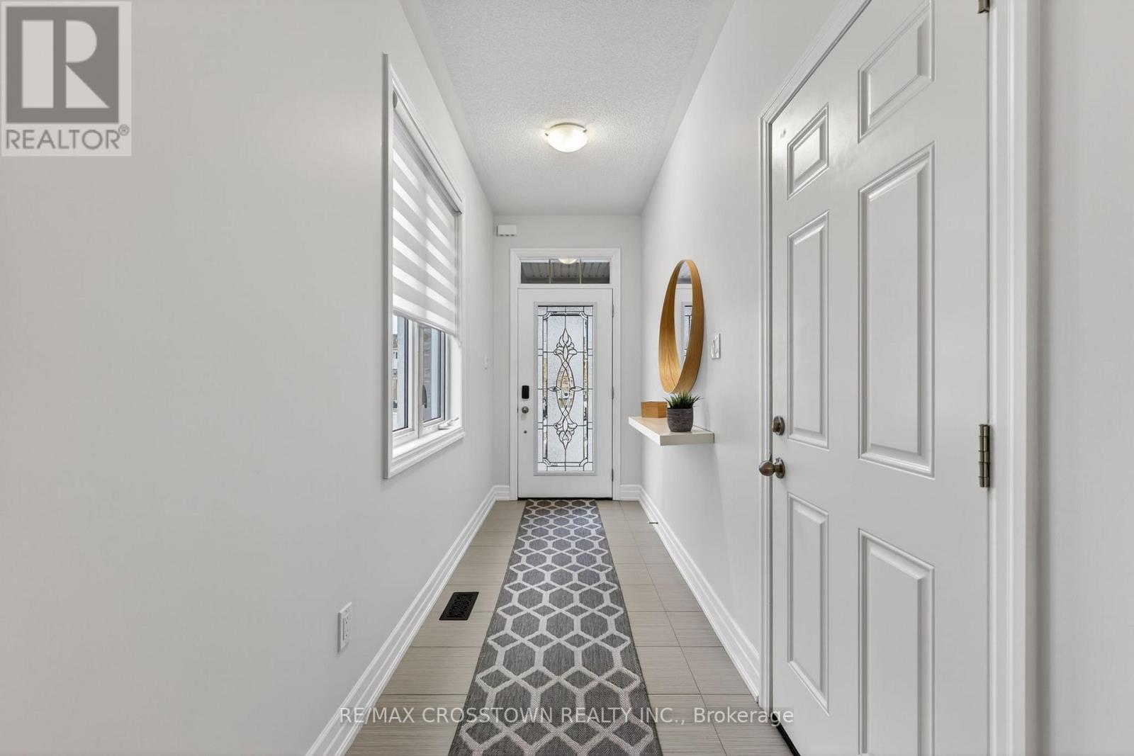 30 Hutton Crescent, Essa, Ontario  L3W 0R6 - Photo 3 - N12918038