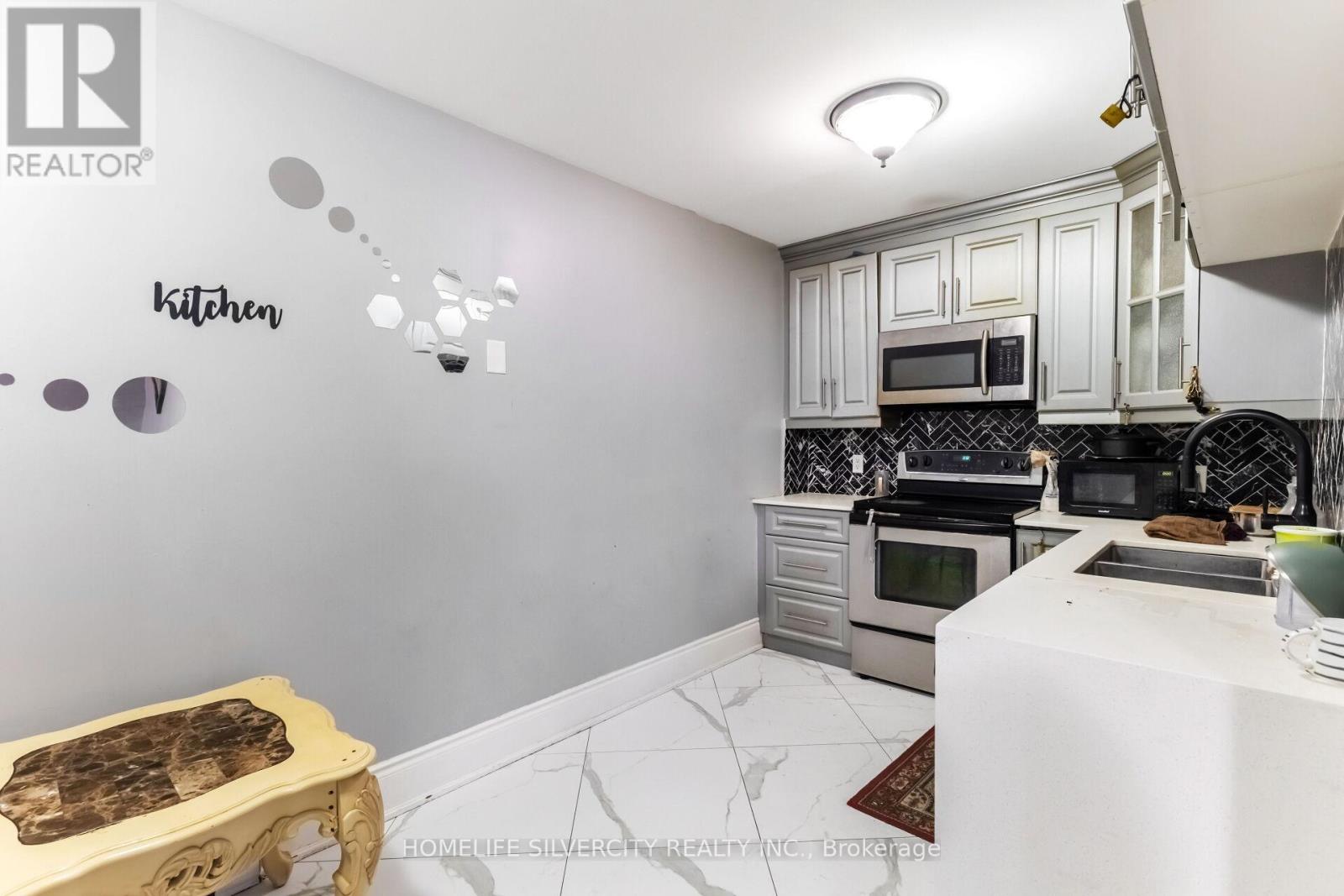 96 - 90 Lawrence Avenue, Orangeville, Ontario  L9W 4J5 - Photo 11 - W12920054