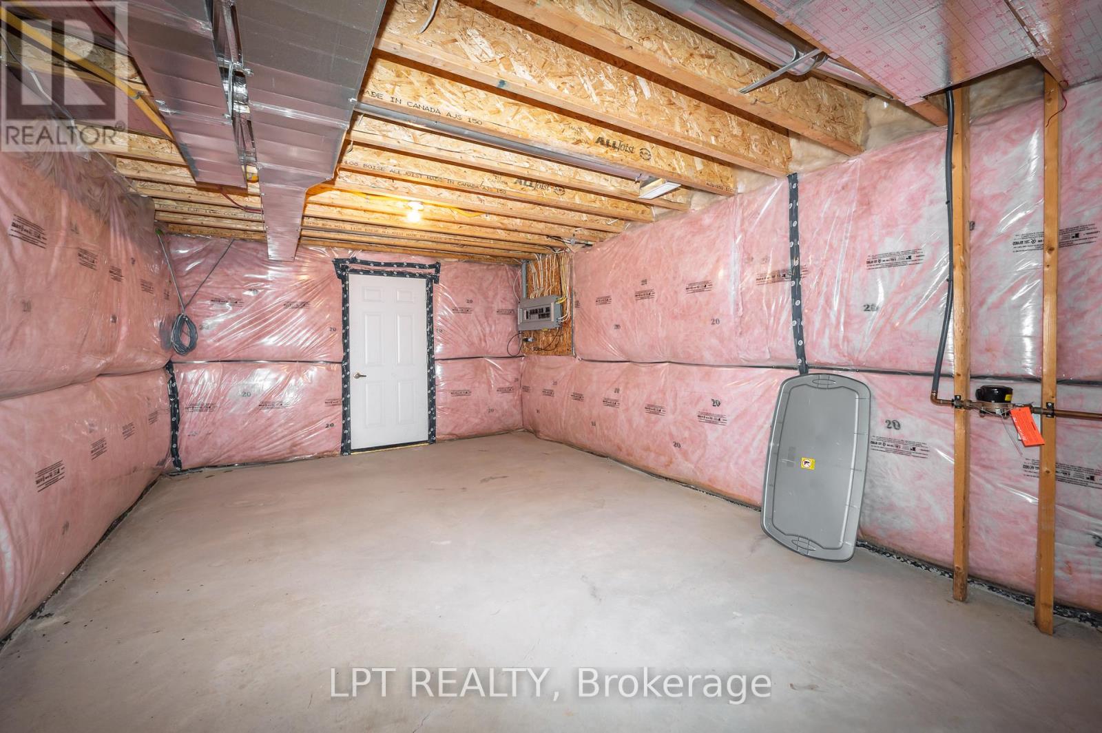 162 Mccabe Avenue, Welland, Ontario  L3B 0H6 - Photo 25 - X12885048