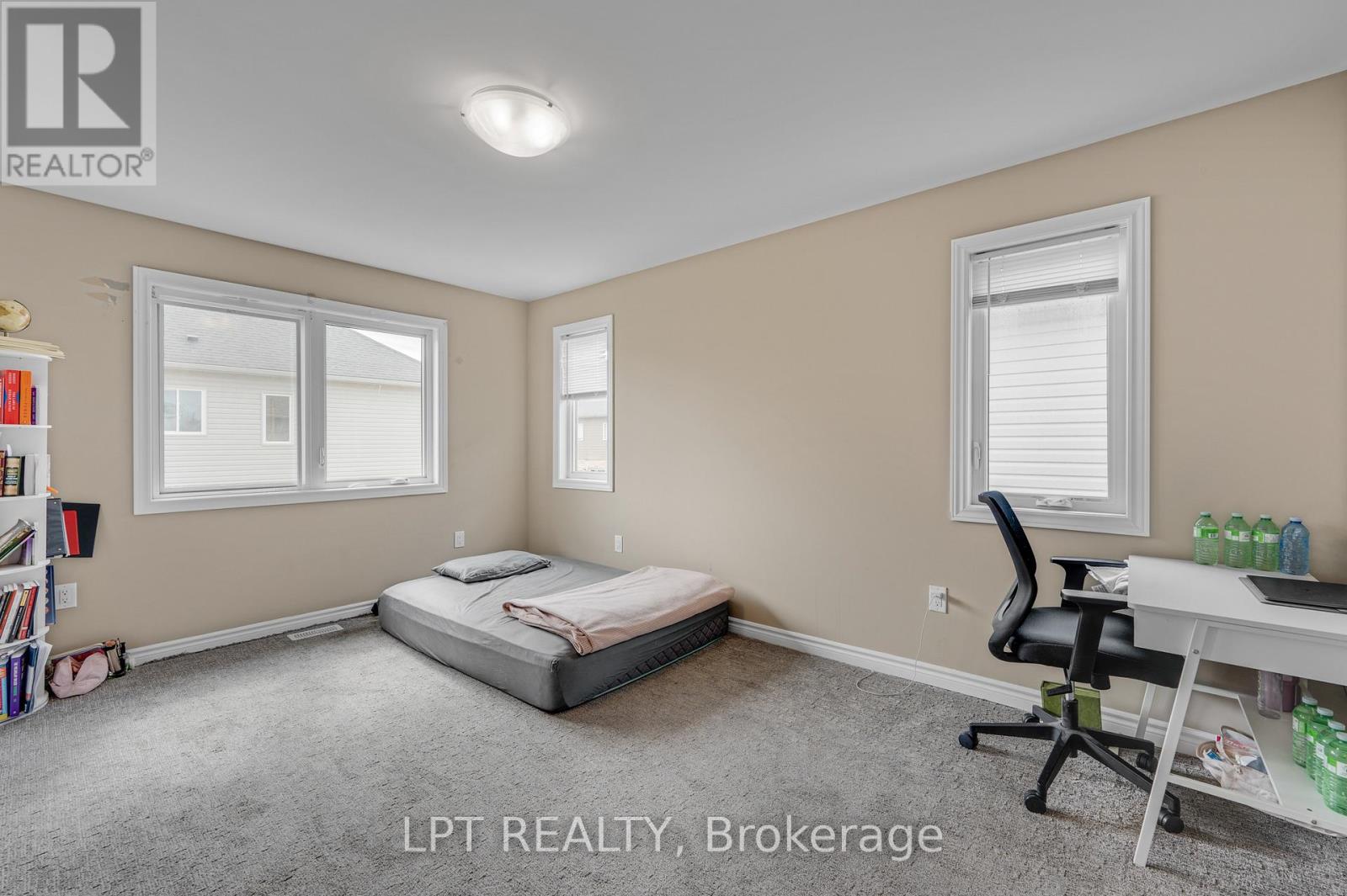 162 Mccabe Avenue, Welland, Ontario  L3B 0H6 - Photo 21 - X12885048