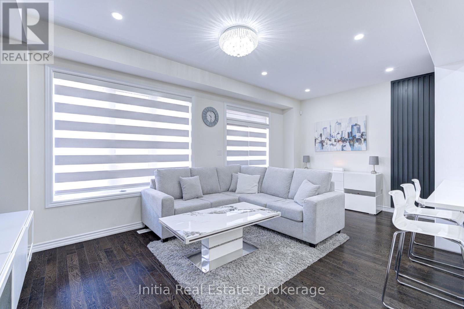 53 Lillian Way, Haldimand, Ontario  N3W 0E7 - Photo 10 - X12921494