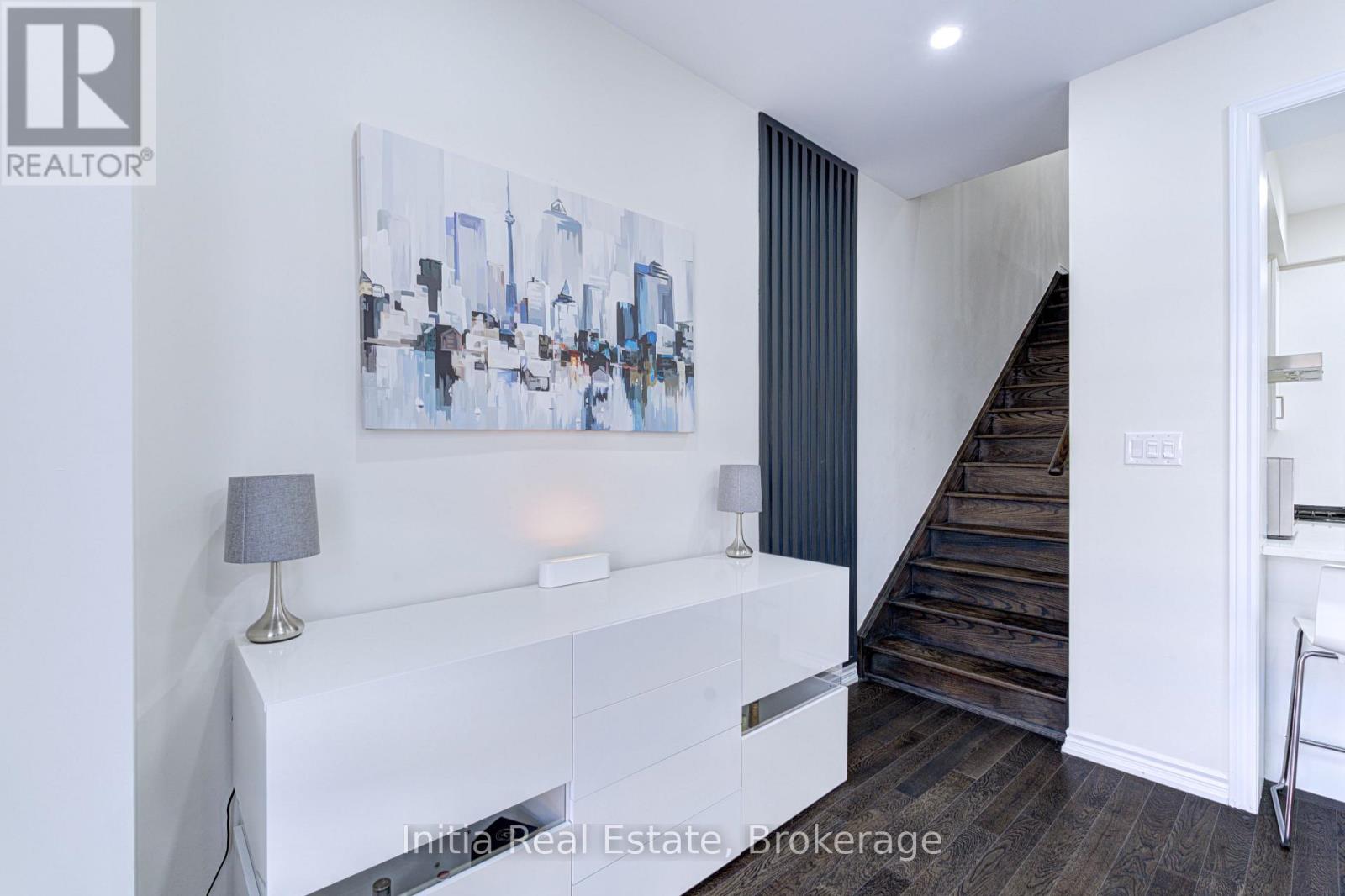 53 Lillian Way, Haldimand, Ontario  N3W 0E7 - Photo 12 - X12921494