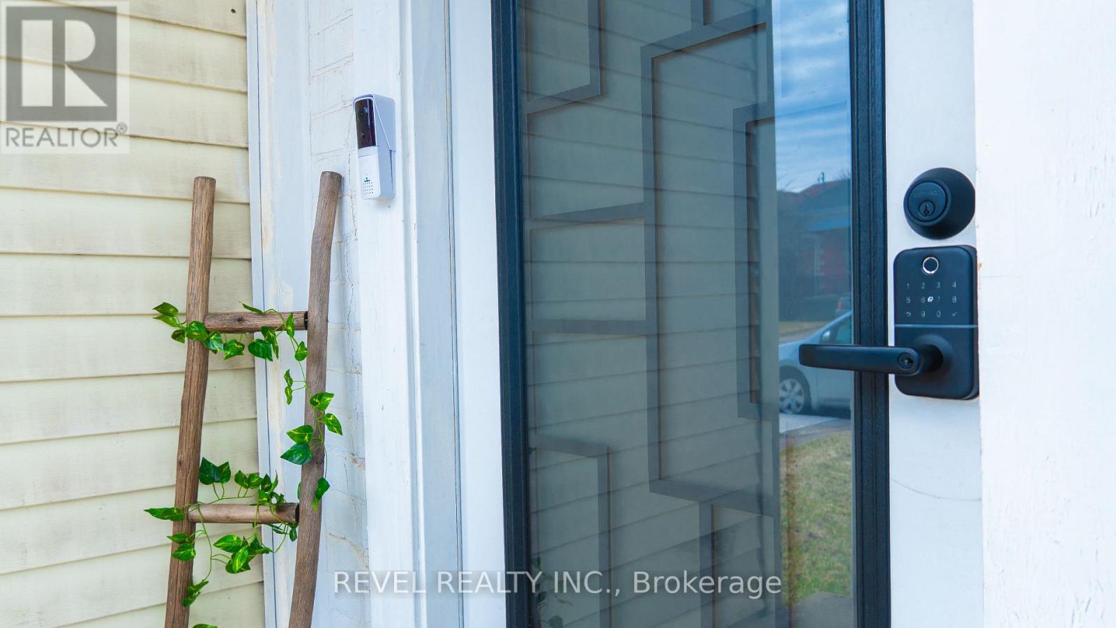 51 Tisdale Street N, Hamilton, Ontario  L8L 5M3 - Photo 4 - X12921496