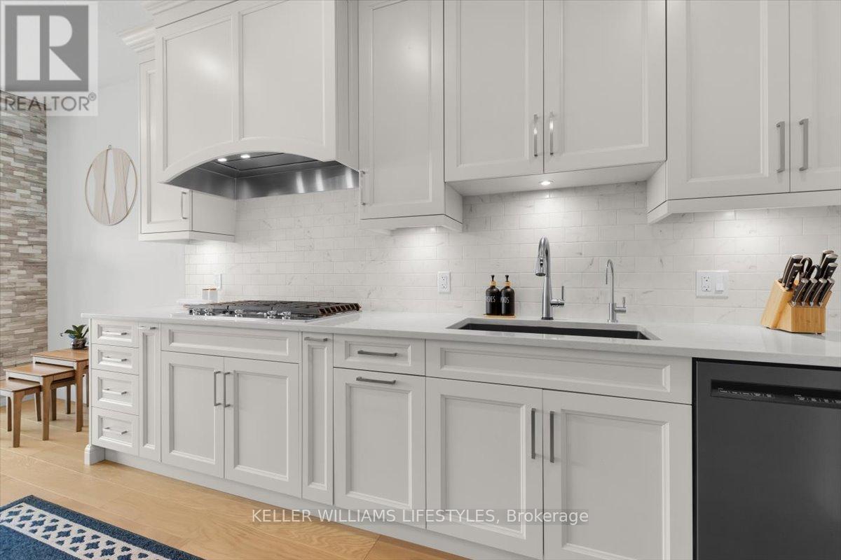 956 Eagletrace Drive, London North, Ontario  N6G 3X9 - Photo 11 - X12921610