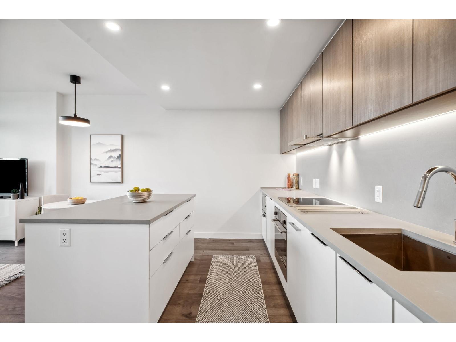 709 13318 104 Avenue, Surrey, British Columbia V3T 0R2 - Photo 3 - R3101982