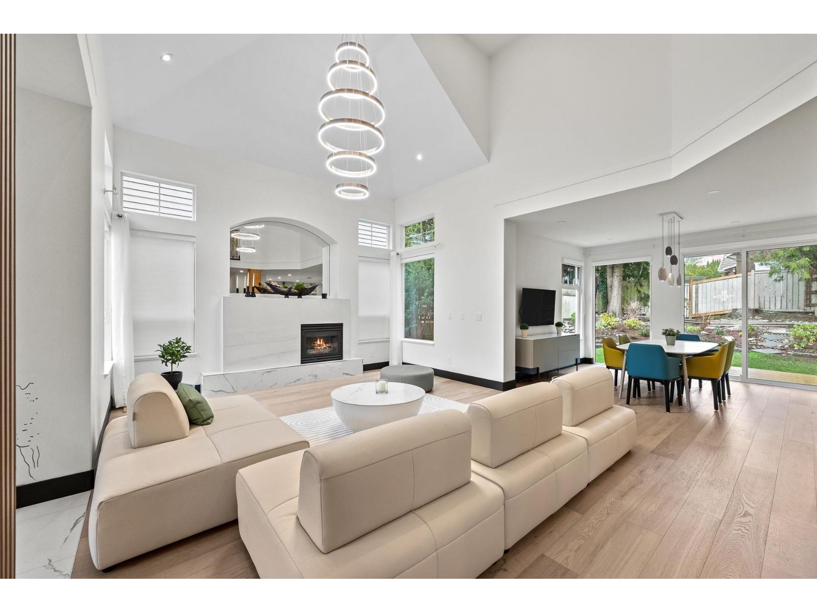 15497 Rosemary Heights Crescent, Surrey, British Columbia  V3Z 0K2 - Photo 4 - R3103536