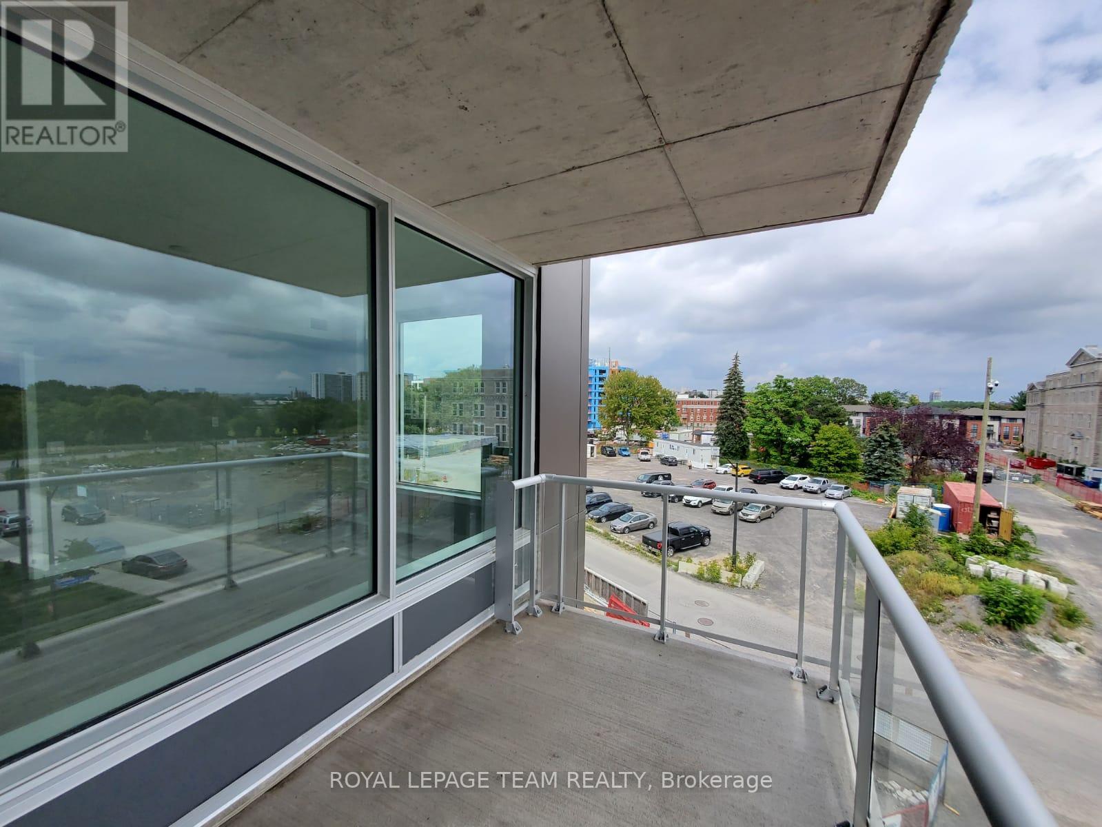 408 - 570 De Mazenod Avenue, Ottawa, Ontario  K1S 1C3 - Photo 5 - X12921586