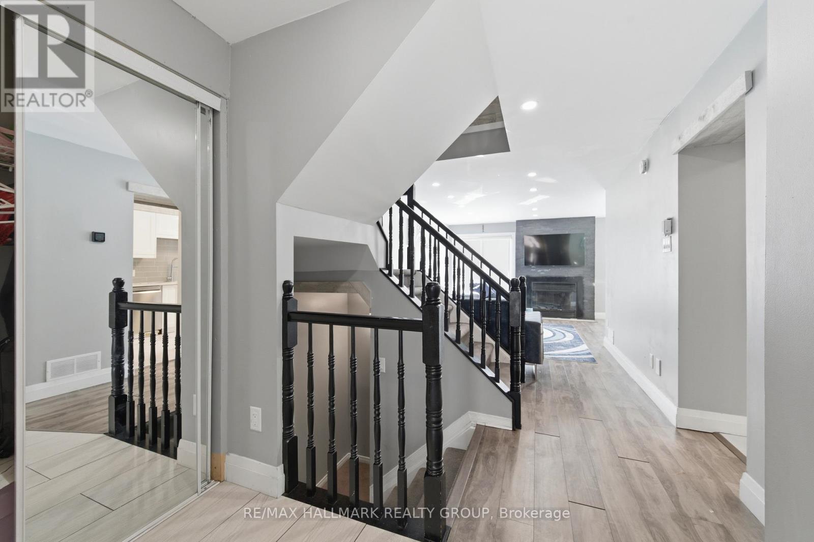 1924 Ashmont Street, Ottawa, Ontario  K1C 7B9 - Photo 7 - X12921628