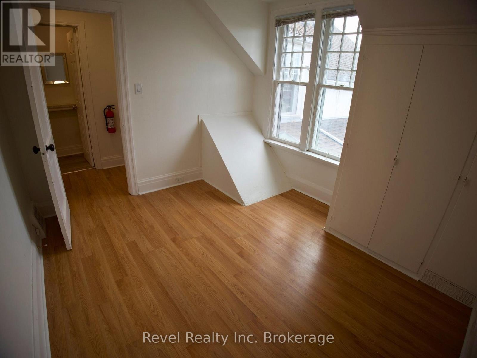 B - 511 King Street, Woodstock, Ontario  N4S 1M7 - Photo 10 - X12921596