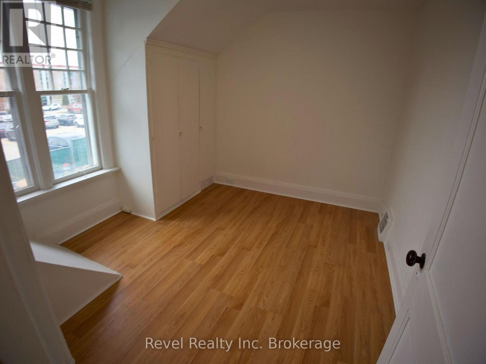 B - 511 King Street, Woodstock, Ontario  N4S 1M7 - Photo 11 - X12921596