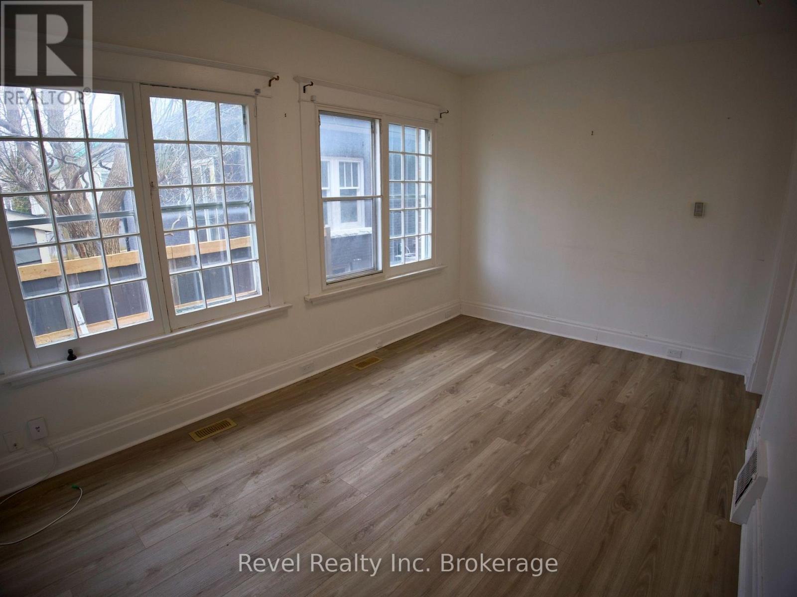 B - 511 King Street, Woodstock, Ontario  N4S 1M7 - Photo 5 - X12921596