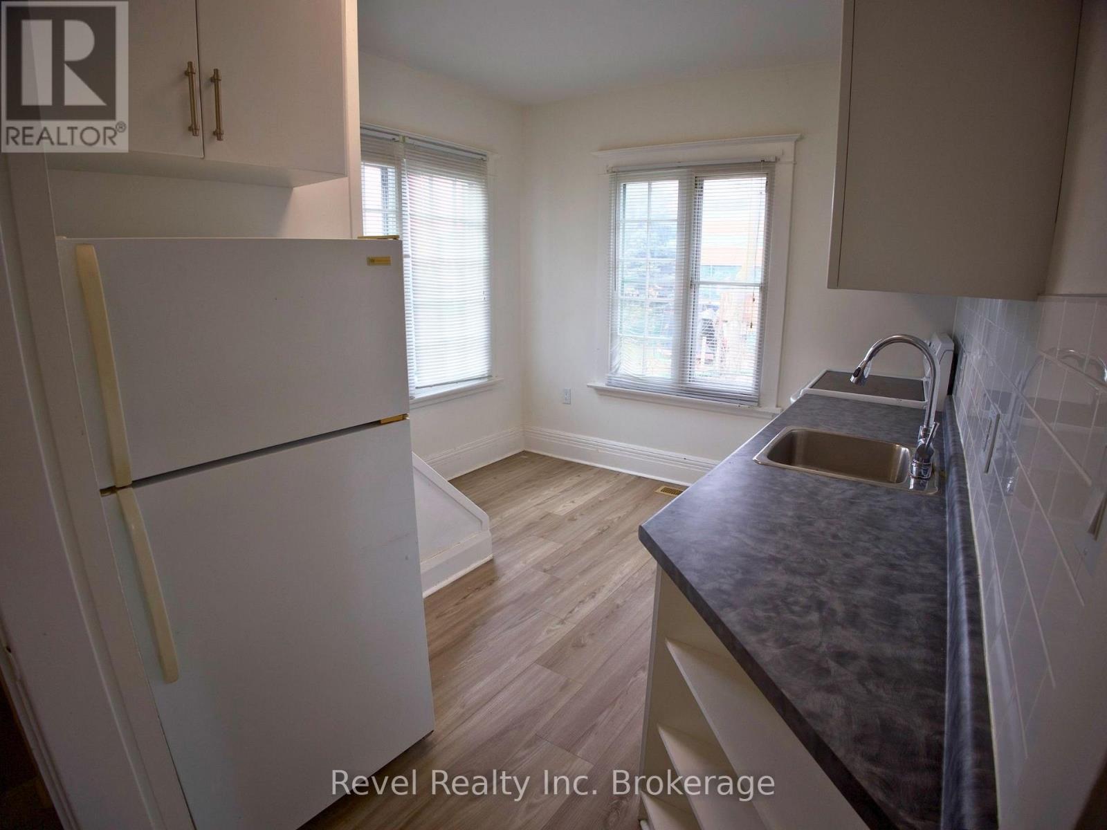 B - 511 King Street, Woodstock, Ontario  N4S 1M7 - Photo 6 - X12921596