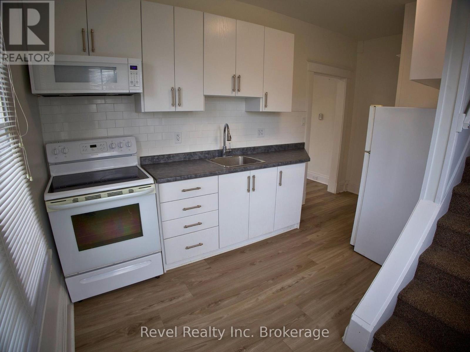 B - 511 King Street, Woodstock, Ontario  N4S 1M7 - Photo 7 - X12921596