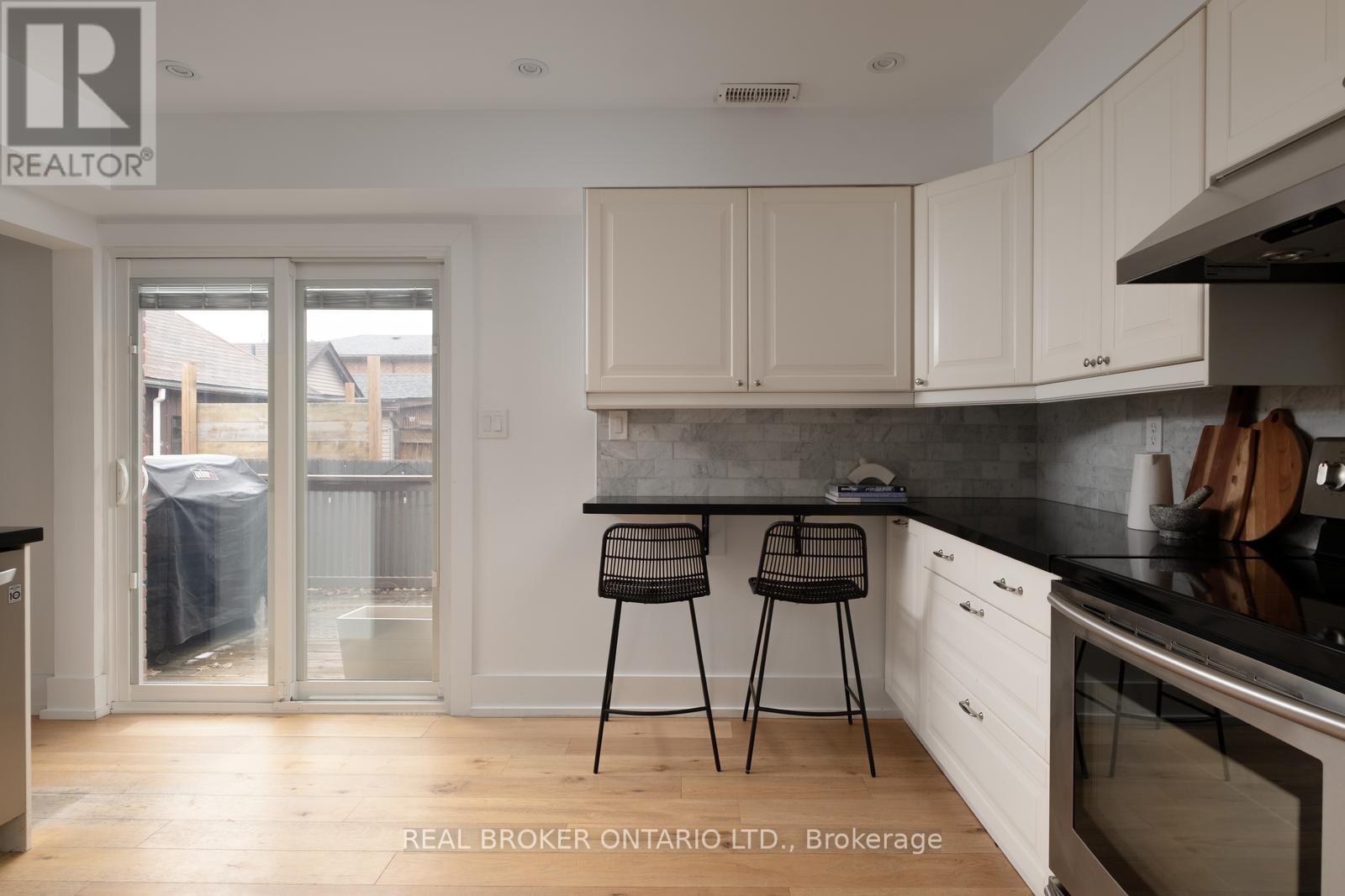 276 Gowan Avenue, Toronto, Ontario  M4J 2K6 - Photo 13 - E12921380