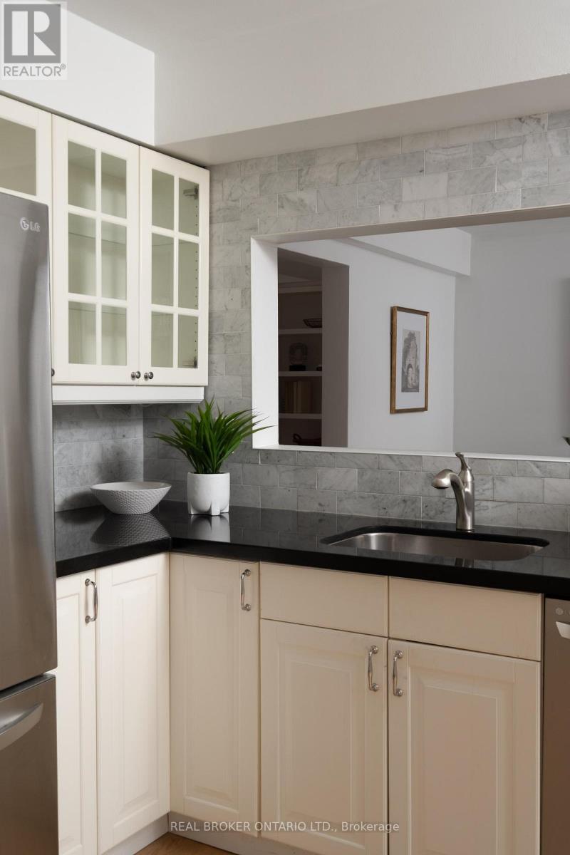 276 Gowan Avenue, Toronto, Ontario  M4J 2K6 - Photo 15 - E12921380