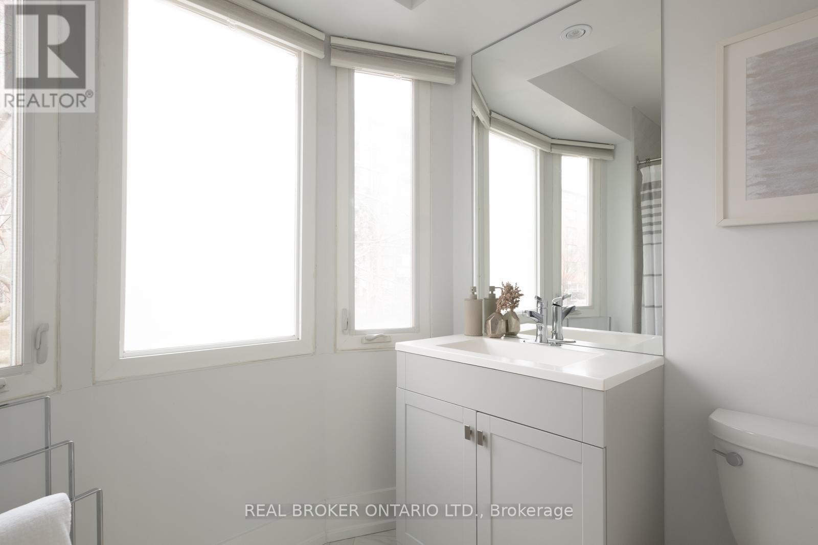 276 Gowan Avenue, Toronto, Ontario  M4J 2K6 - Photo 32 - E12921380