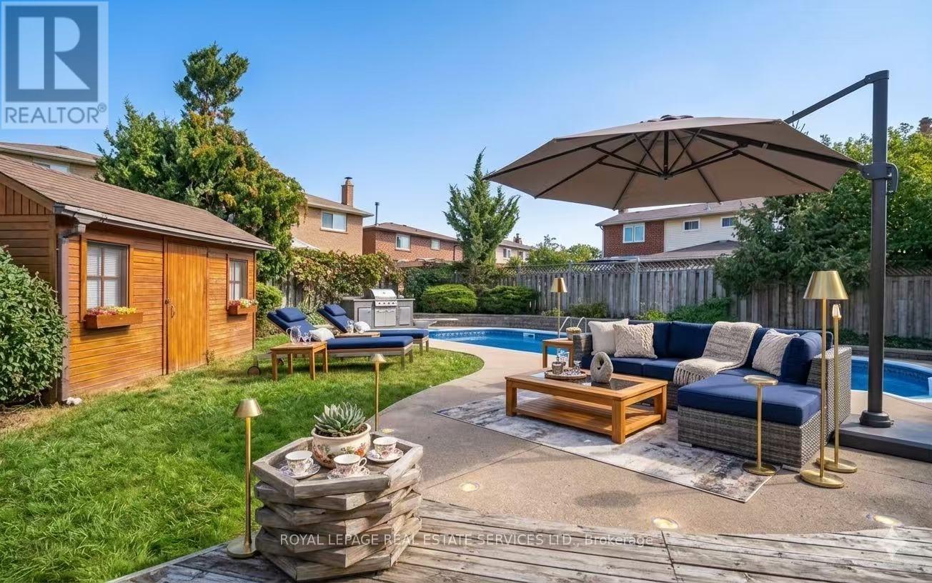 1332 Quinpool Court, Mississauga, Ontario  L5C 4J3 - Photo 43 - W12920398