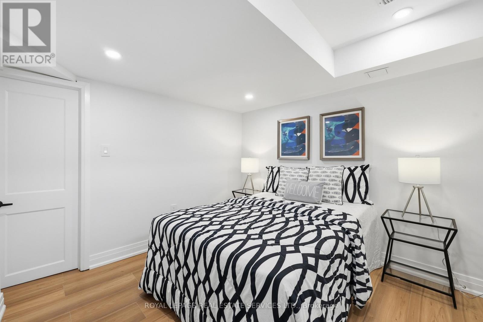 1332 Quinpool Court, Mississauga, Ontario  L5C 4J3 - Photo 42 - W12920398