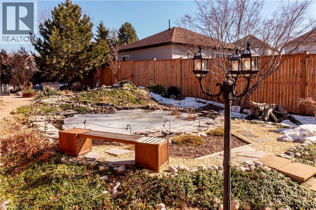 622 Doon South Drive, Kitchener, Ontario  N2P 2X4 - Photo 38 - 40810579