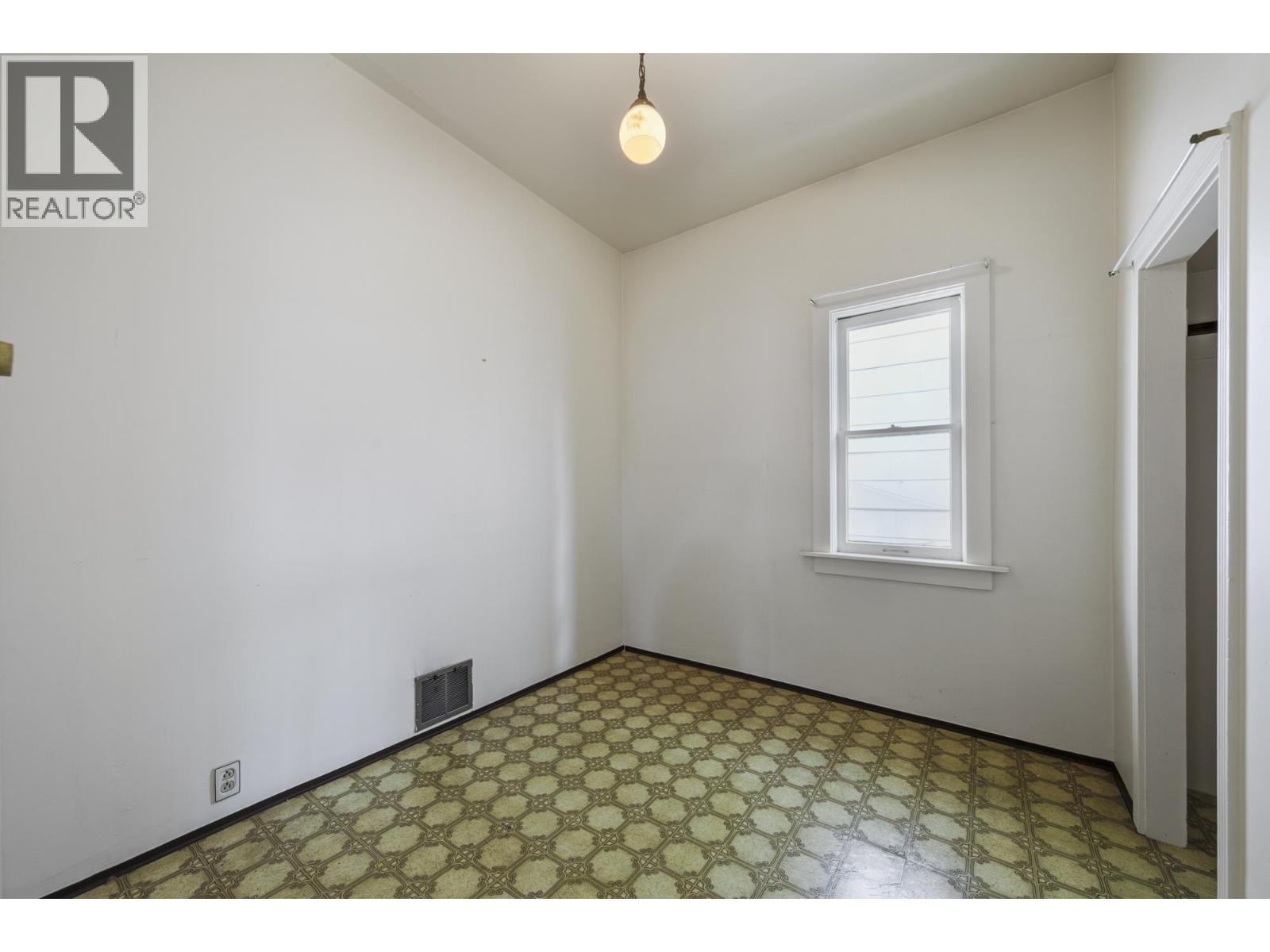 3521 Triumph Street, Vancouver, British Columbia  V5K 1V2 - Photo 10 - R3103543