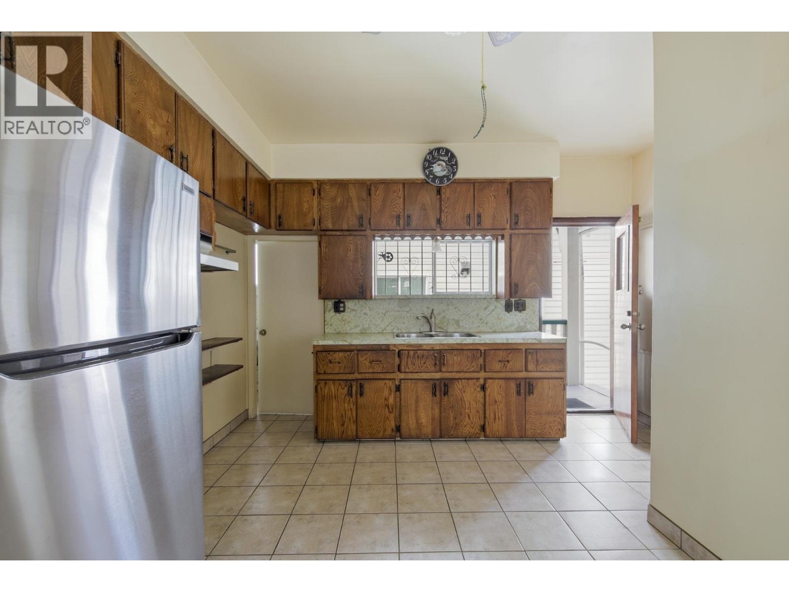 3521 Triumph Street, Vancouver, British Columbia  V5K 1V2 - Photo 5 - R3103543