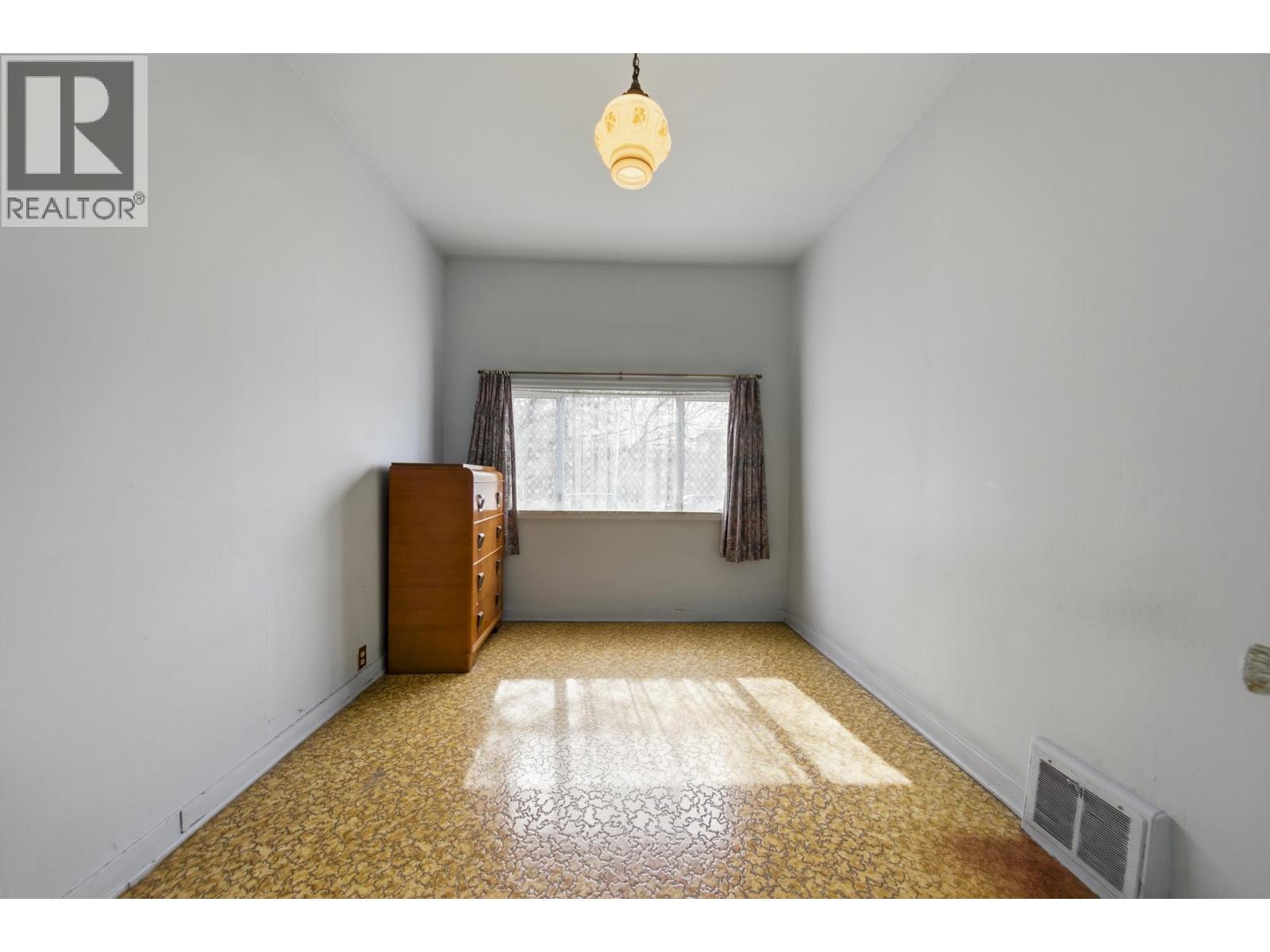 3521 Triumph Street, Vancouver, British Columbia  V5K 1V2 - Photo 9 - R3103543