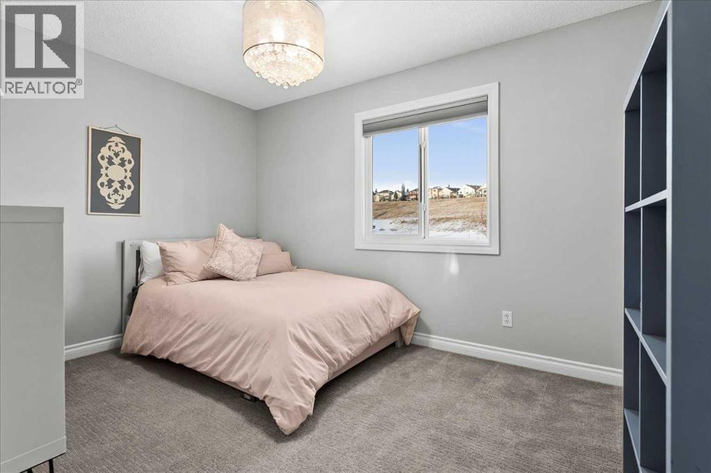 255 Gleneagles View, Cochrane, Alberta  T4C 2H5 - Photo 35 - A2278758