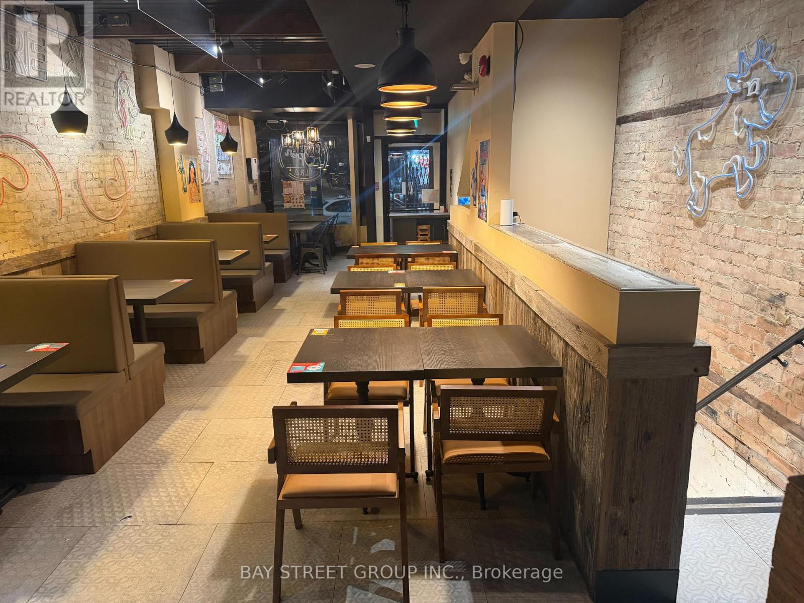 409 Spadina Avenue, Toronto (Kensington-Chinatown), Ontario  M5T 2G6 - Photo 3 - C12921580