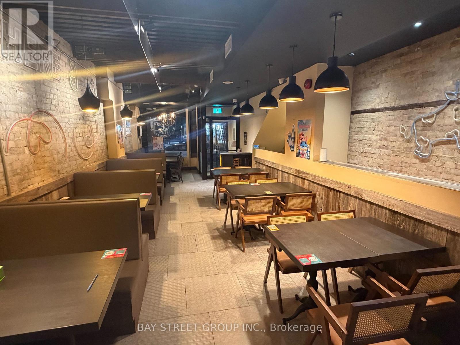 409 Spadina Avenue, Toronto (Kensington-Chinatown), Ontario  M5T 2G6 - Photo 4 - C12921580