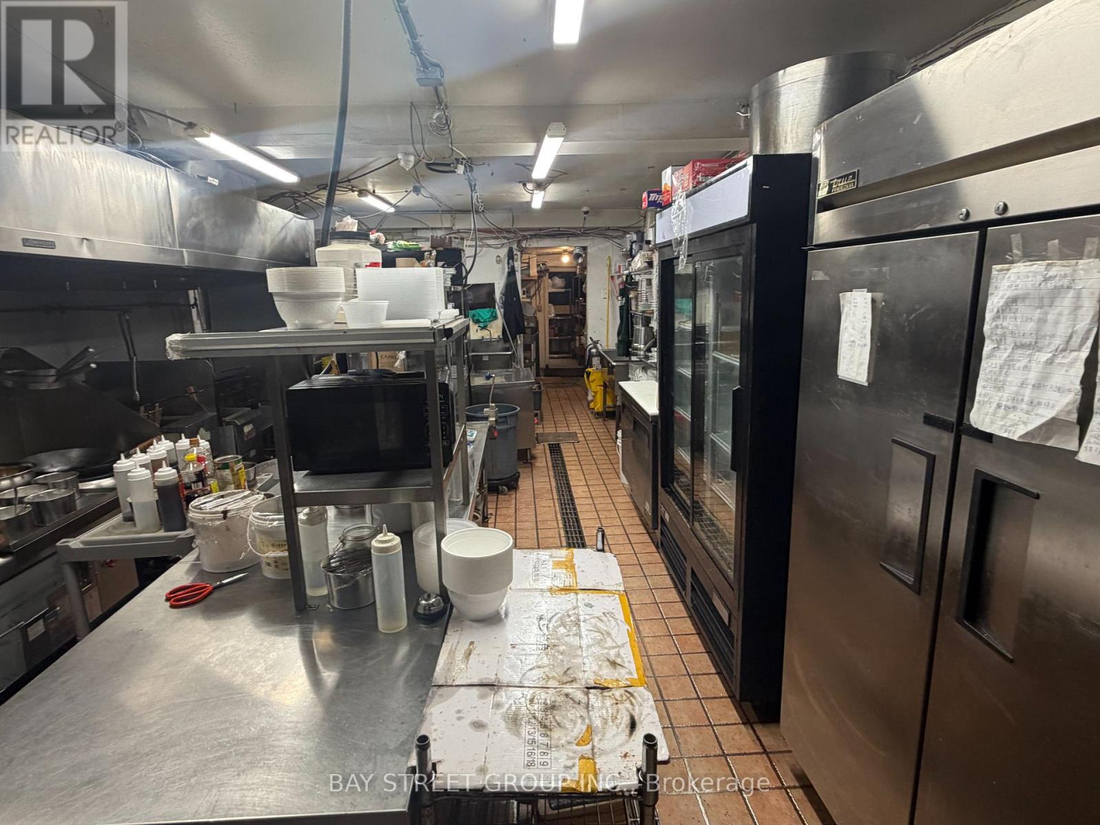 409 Spadina Avenue, Toronto (Kensington-Chinatown), Ontario  M5T 2G6 - Photo 8 - C12921580