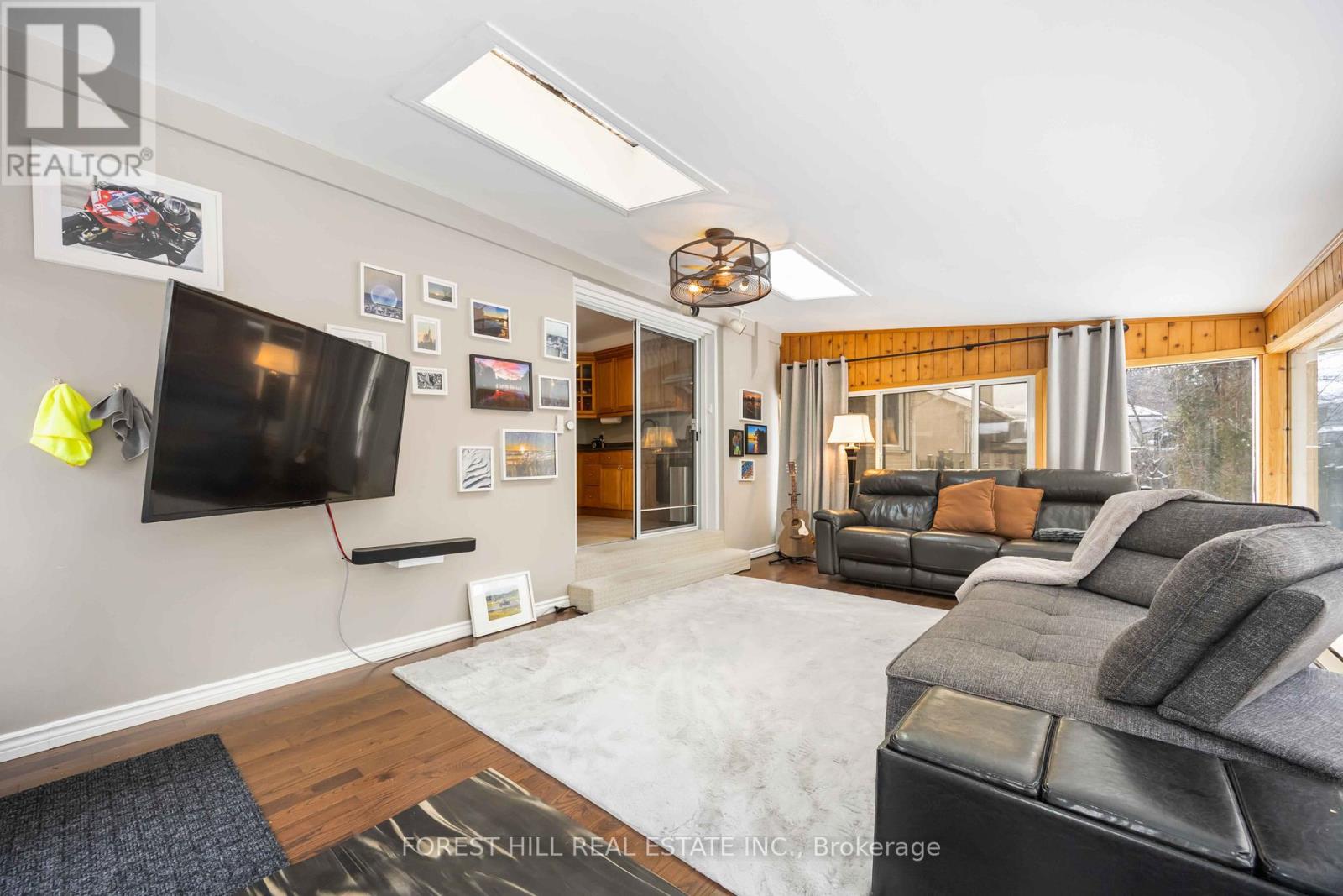 44 Addison Crescent, Toronto, Ontario  M3B 1K8 - Photo 17 - C12921590