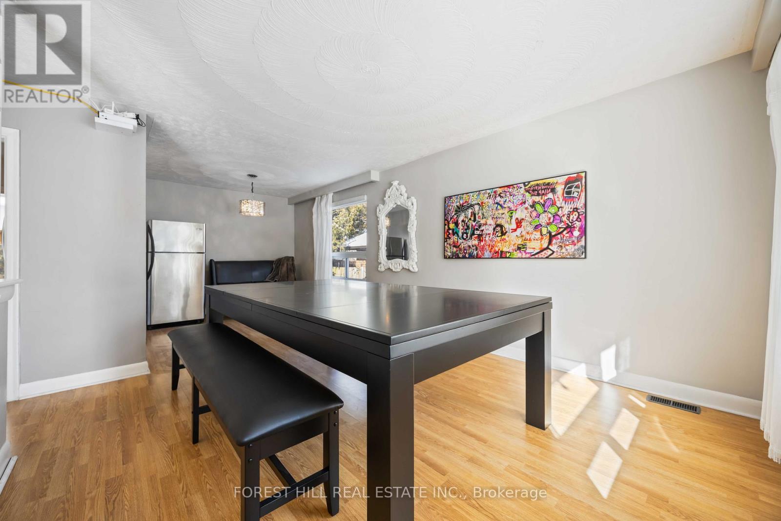 44 Addison Crescent, Toronto, Ontario  M3B 1K8 - Photo 4 - C12921590