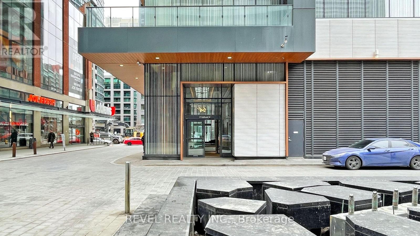 3710 - 19 Bathurst Street, Toronto (Waterfront Communities), Ontario  M5V 0N2 - Photo 2 - C12921592