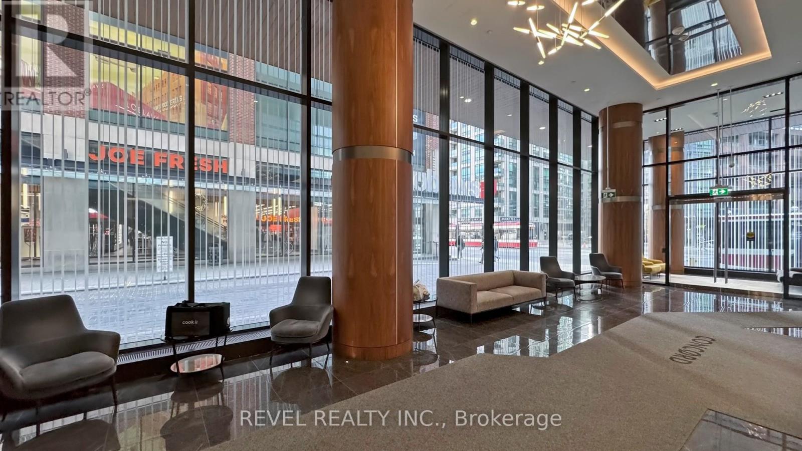 3710 - 19 Bathurst Street, Toronto (Waterfront Communities), Ontario  M5V 0N2 - Photo 3 - C12921592