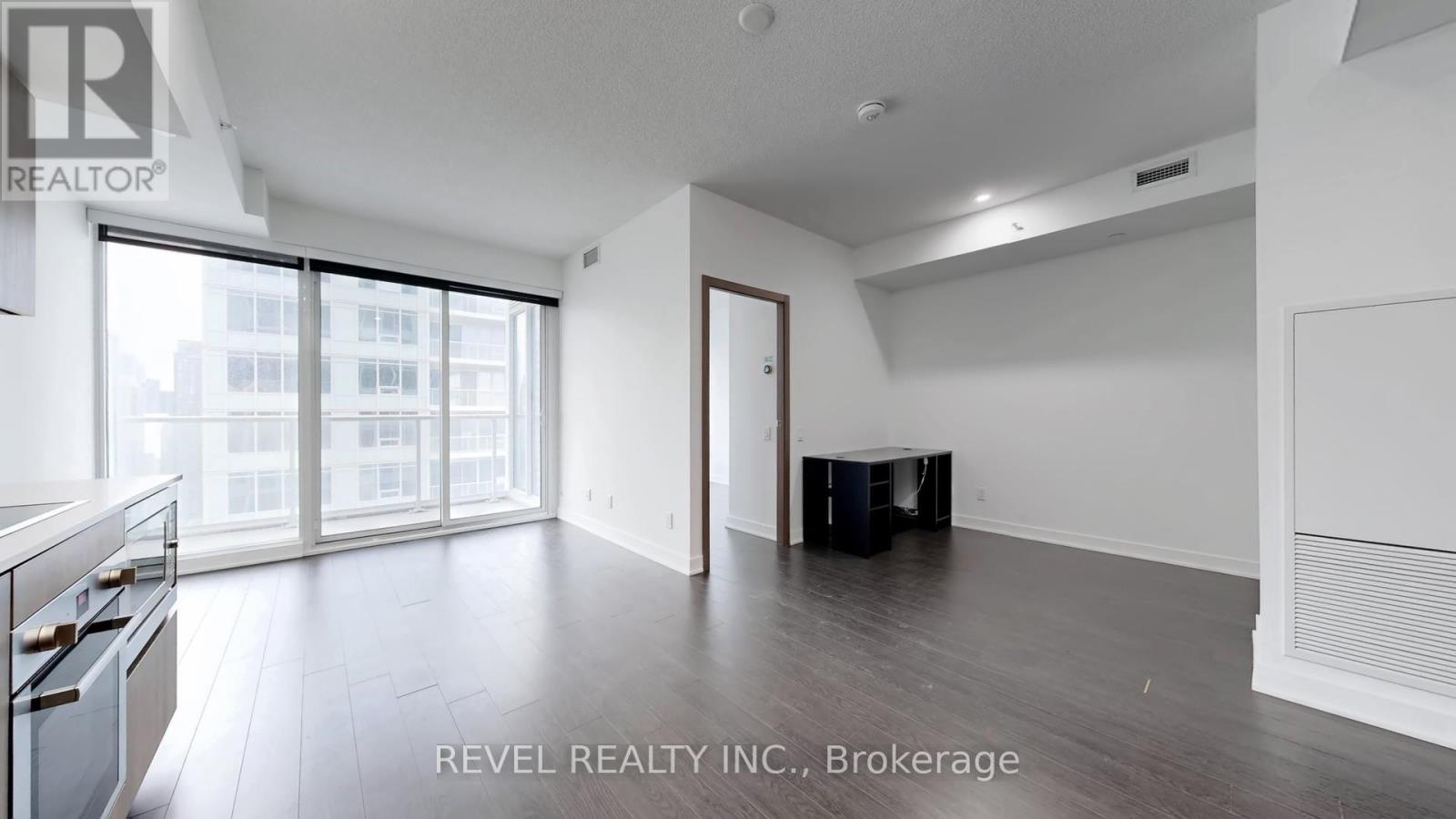 3710 - 19 Bathurst Street, Toronto (Waterfront Communities), Ontario  M5V 0N2 - Photo 8 - C12921592