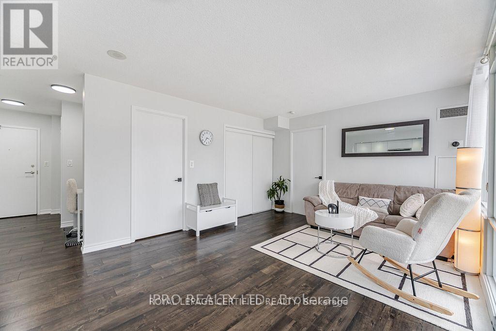 1015 - 25 Telegram Mews, Toronto, Ontario  M5V 3Z1 - Photo 16 - C12921622