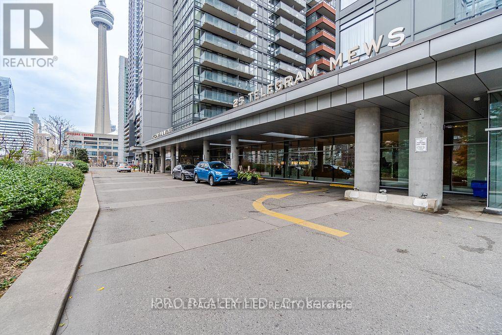 1015 - 25 Telegram Mews, Toronto, Ontario  M5V 3Z1 - Photo 2 - C12921622
