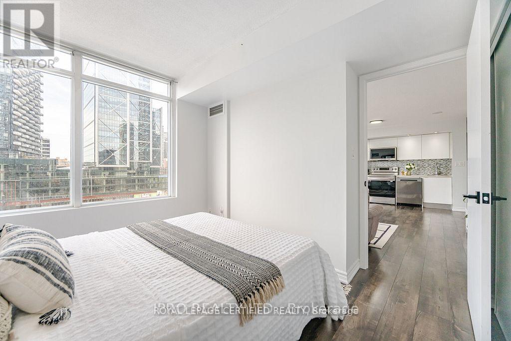 1015 - 25 Telegram Mews, Toronto, Ontario  M5V 3Z1 - Photo 23 - C12921622