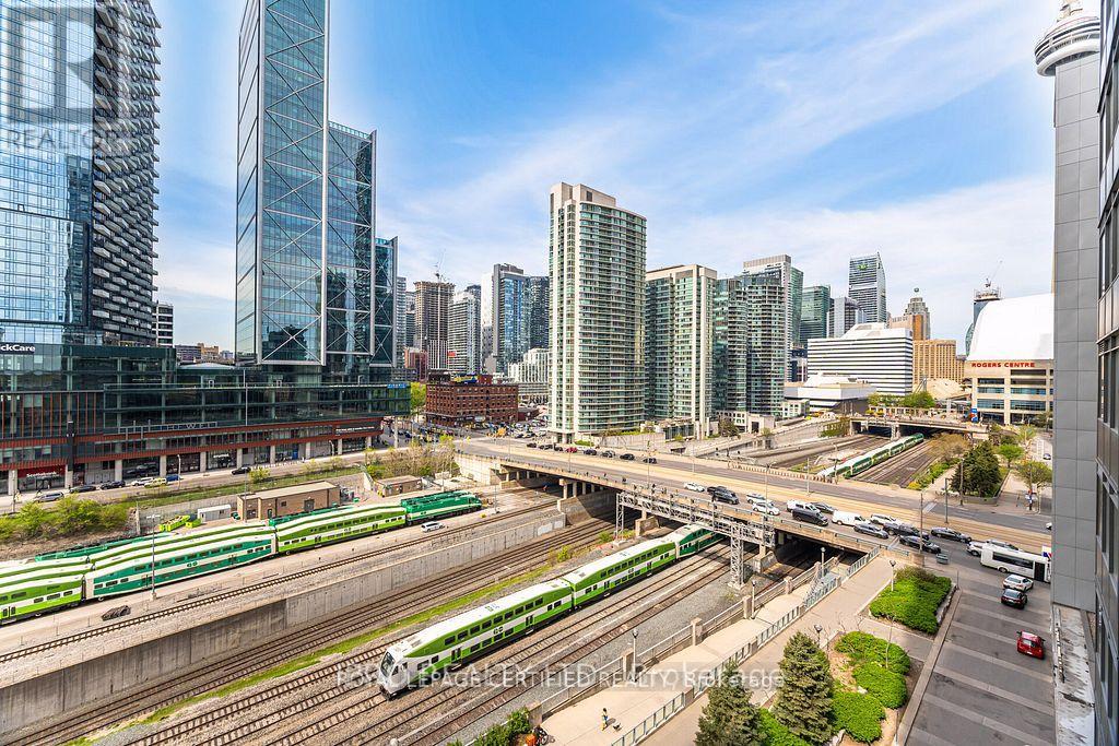 1015 - 25 Telegram Mews, Toronto, Ontario  M5V 3Z1 - Photo 27 - C12921622