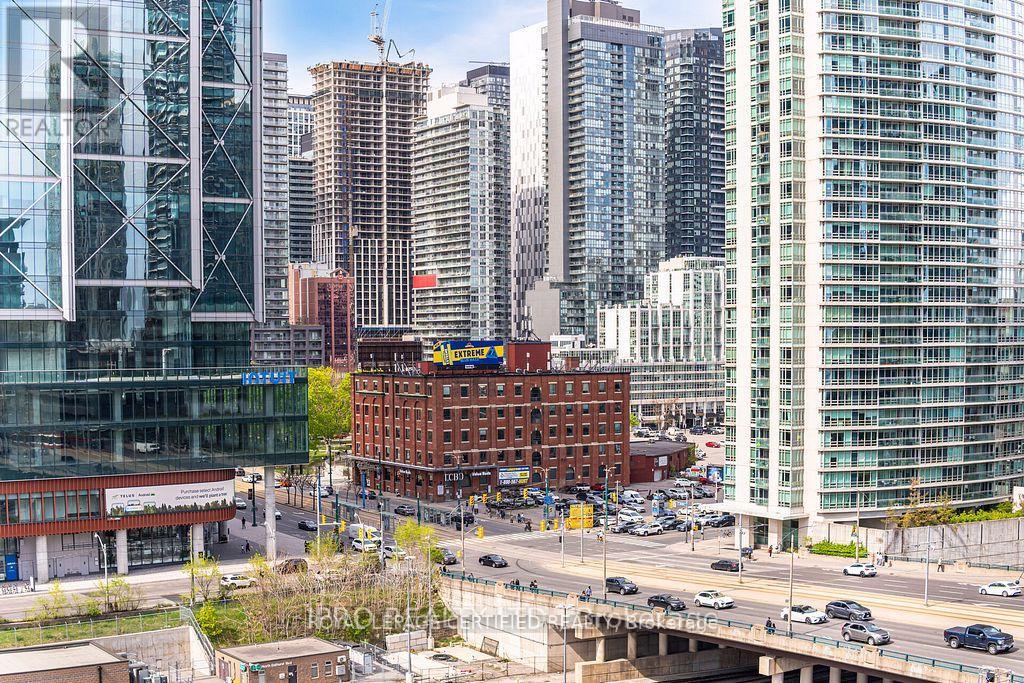 1015 - 25 Telegram Mews, Toronto, Ontario  M5V 3Z1 - Photo 28 - C12921622