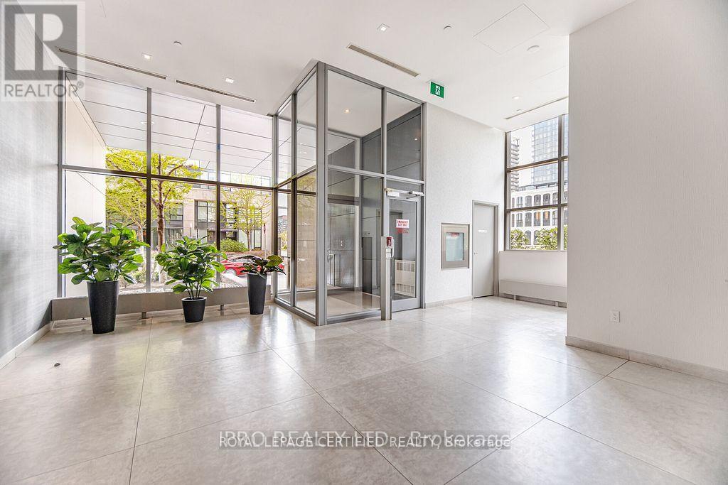 1015 - 25 Telegram Mews, Toronto, Ontario  M5V 3Z1 - Photo 3 - C12921622