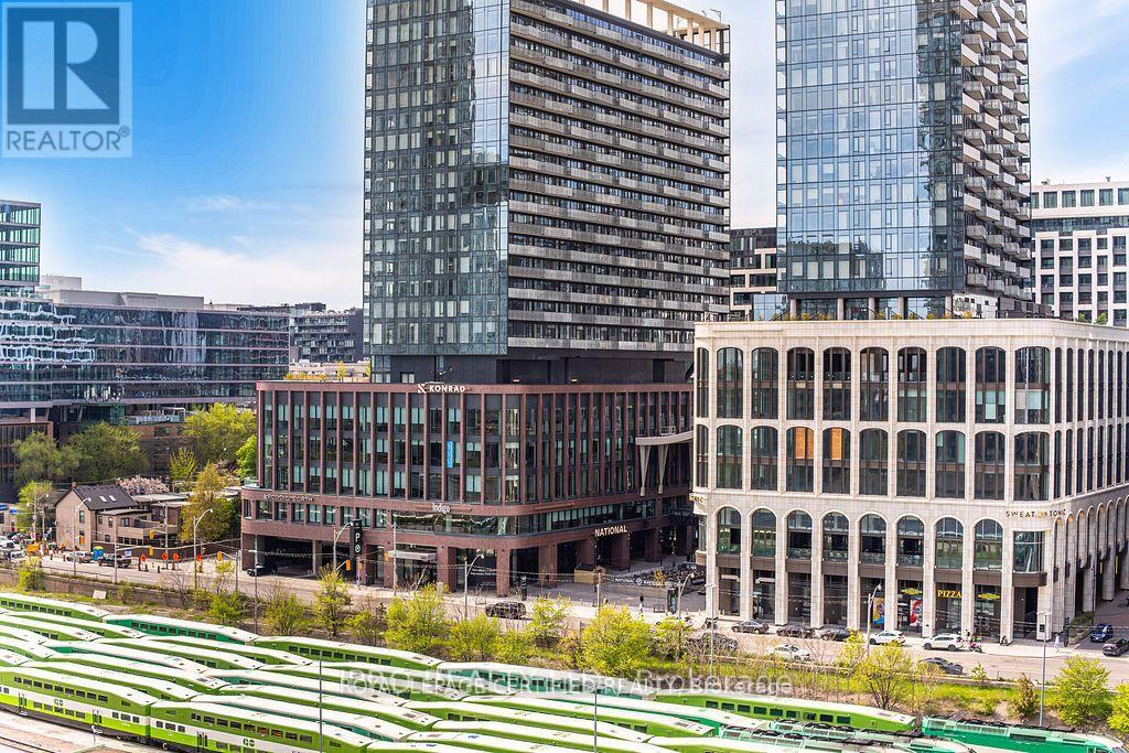 1015 - 25 Telegram Mews, Toronto, Ontario  M5V 3Z1 - Photo 30 - C12921622