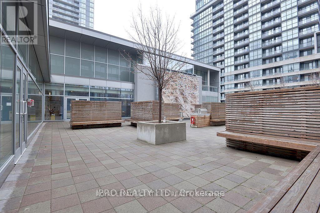 1015 - 25 Telegram Mews, Toronto, Ontario  M5V 3Z1 - Photo 37 - C12921622